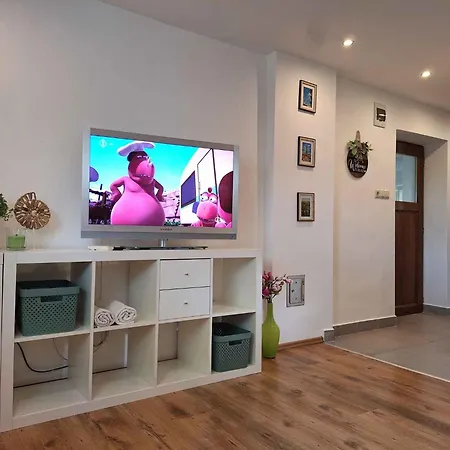 In - Balaton 36443 Апартаменты *